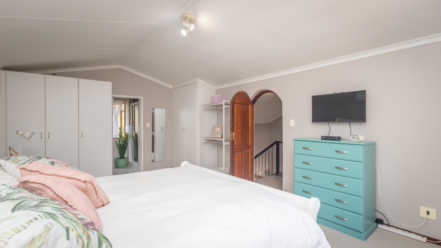 3 Bedroom Property for Sale in The Coves North West